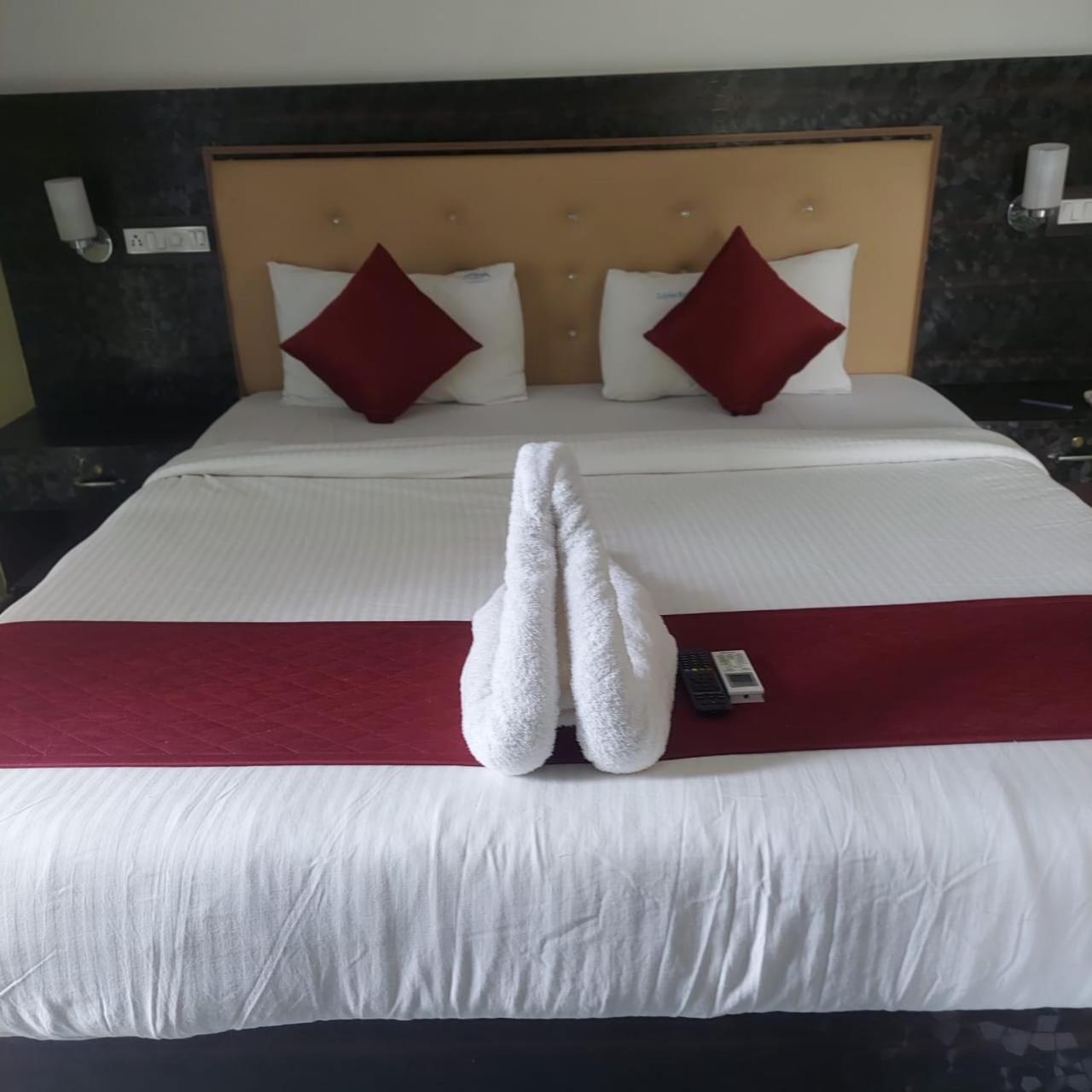 Dolphin Resort Yelagiri Εξωτερικό φωτογραφία