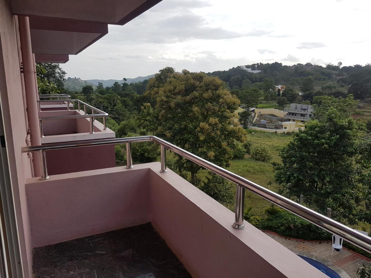 Dolphin Resort Yelagiri Εξωτερικό φωτογραφία